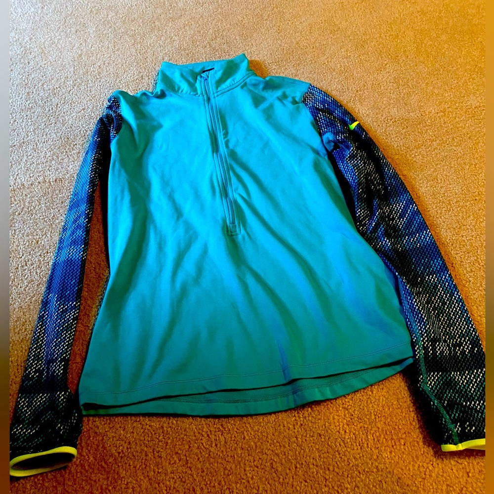 Womens Nike long sleeve shirt